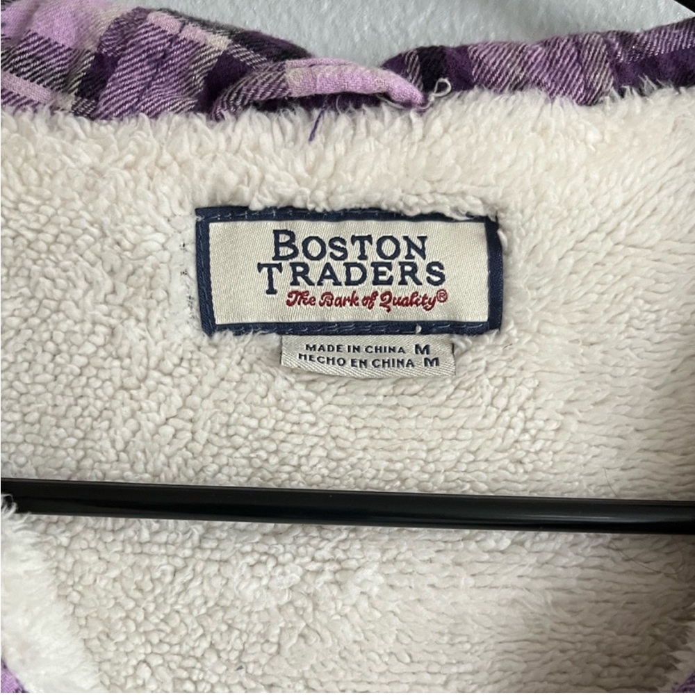 Boston Traders Women’s Medium Purple Hooded Flannel Sherpa Button Up - Picture 4 of 4